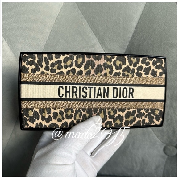 Limited edition brand new Mizah Dior pallet - Picture 1 of 8